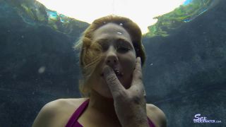 SexUnderwater e0584 Carter Cruise UW Modelo de entrenamiento (mp4)