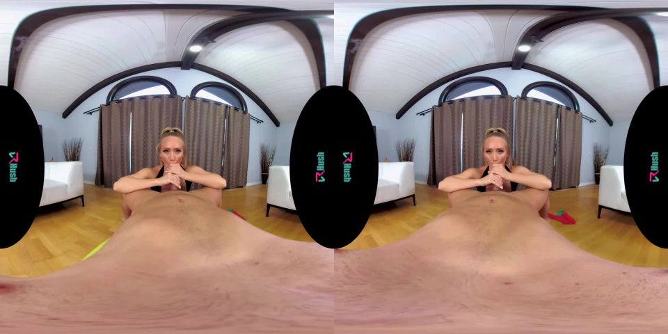 AJ Applegate   Don't Distract Me, I'm Working Out