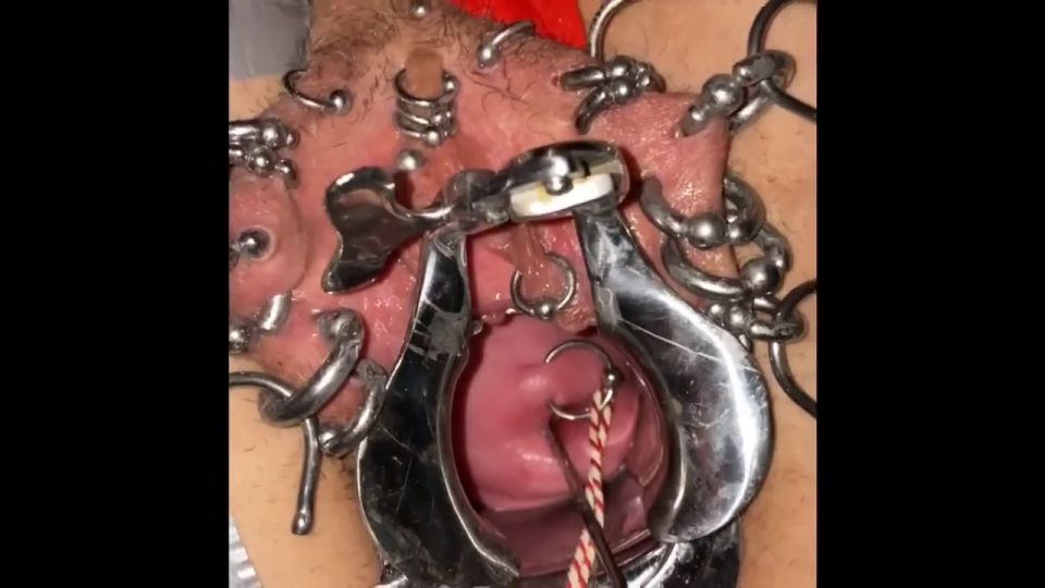 Piercing sletje - Extreme cervix sounding