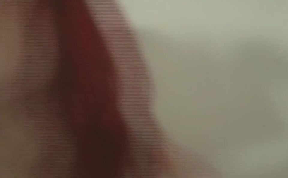 Puta sumisa pelirroja consigue su culo nalgadas rojo y nipp...