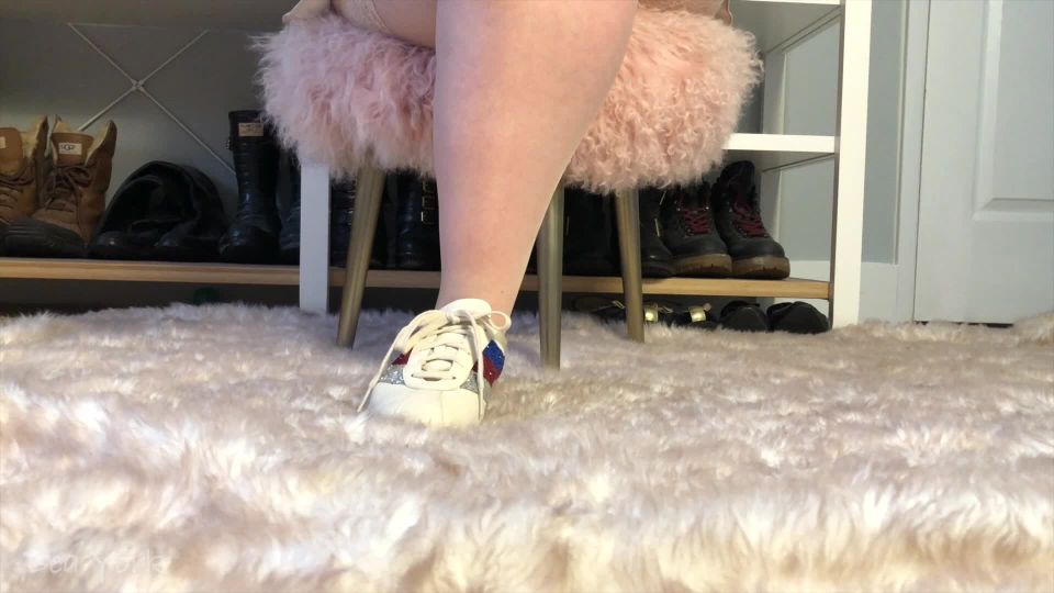 online xxx clip 43 thai foot fetish Worship Bea s Shoes and Feet, foot on femdom porn