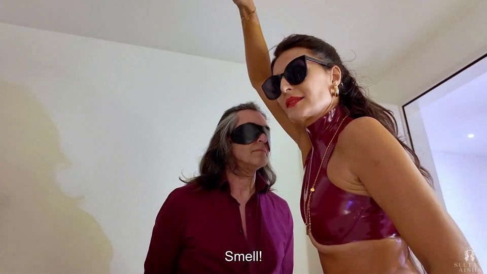 Diosaultanaaisha: Latex de Sultana Aisha Ritual Servitude, Abofeteando, Escupiendo, Y Encadenado - FullHD 1080P