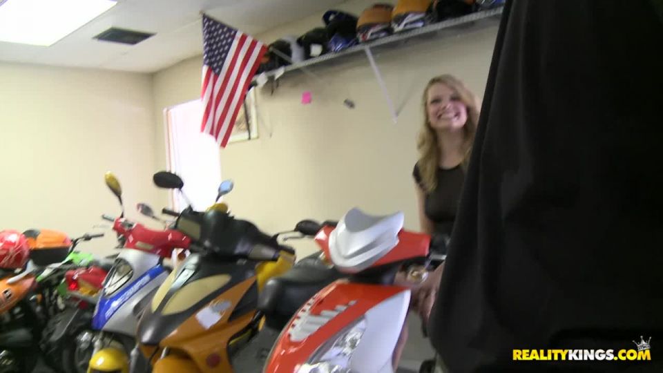 free video 35 Scooter Cooter - big ass - femdom porn handgag fetish