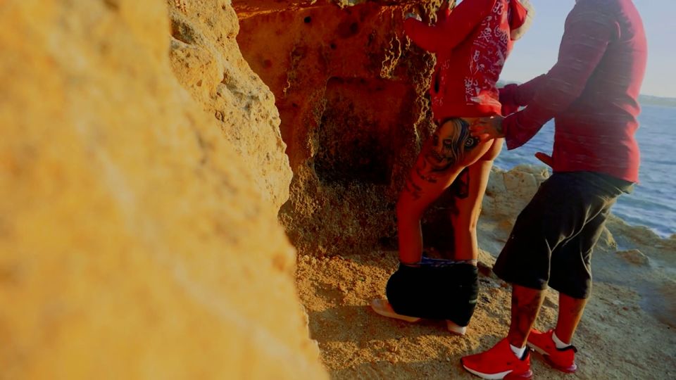 Katrin Das MILFluder (2024).