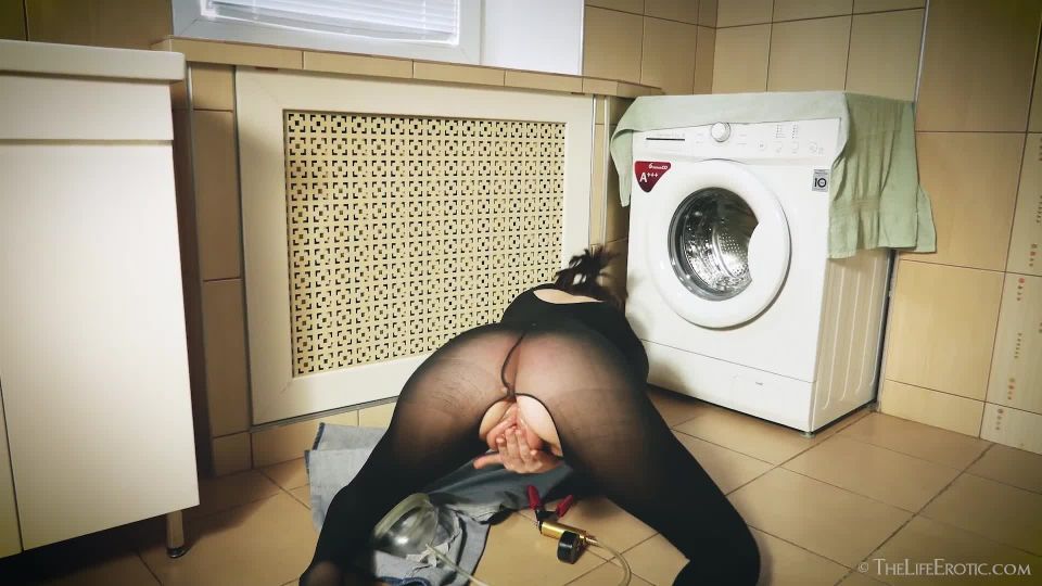 Poppy - adolescente coño bombeado (porno de Amateur)