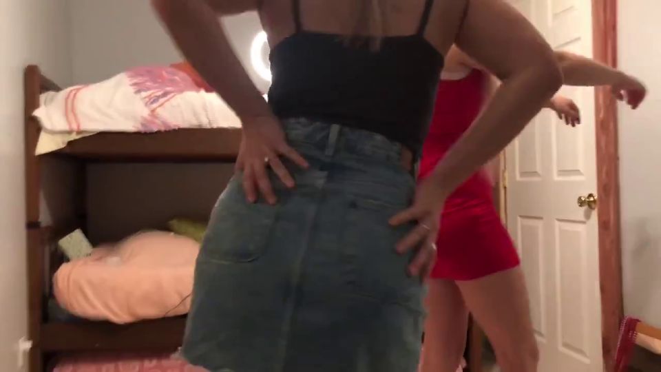 Video Victoria y Lily : Malo hábito 720p HD