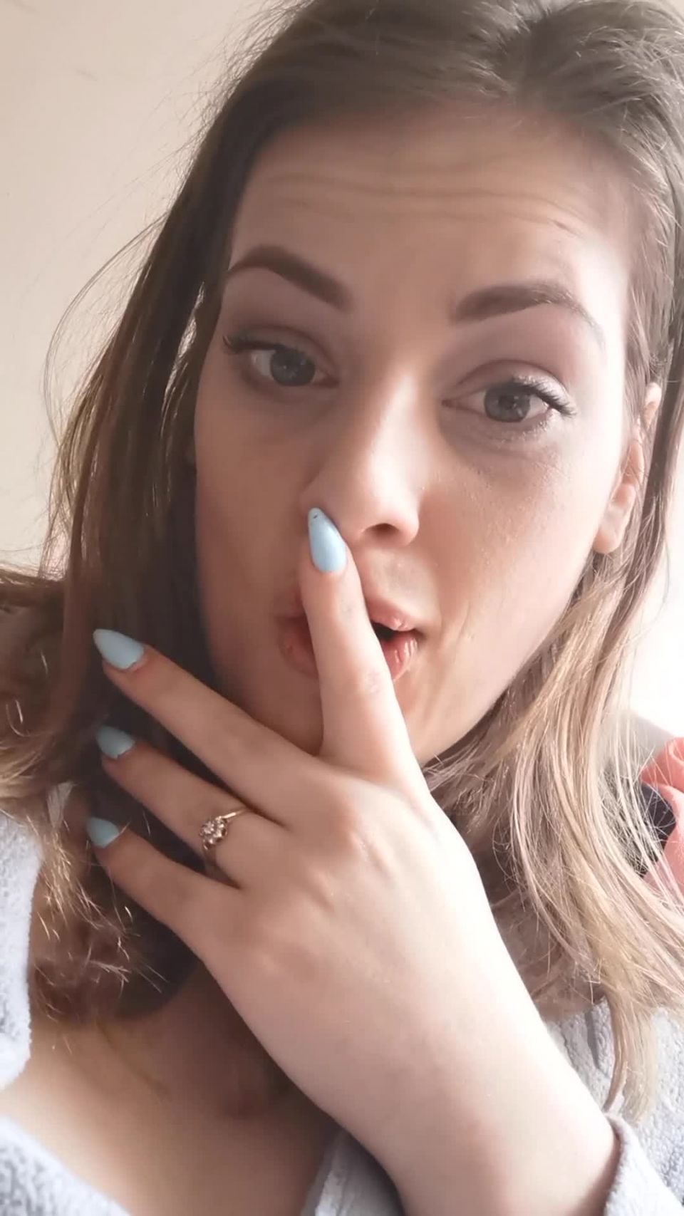 LottiiRose Lottiirose - working with elegant eve today at uk tickling sat in the other room listening to her gigg 06-04-2019