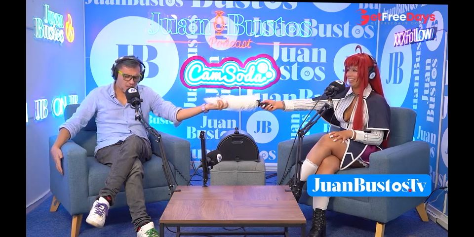 Multiples orgasmos de evybubbles cabalgando la sibiana en Juan Bustos Podcast