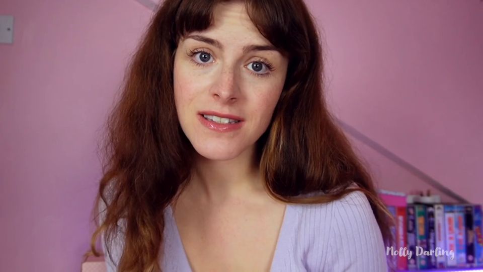 Femdom Porn Molly Darling – Fetiche de la gigante – Hombre pequeño Unboxing