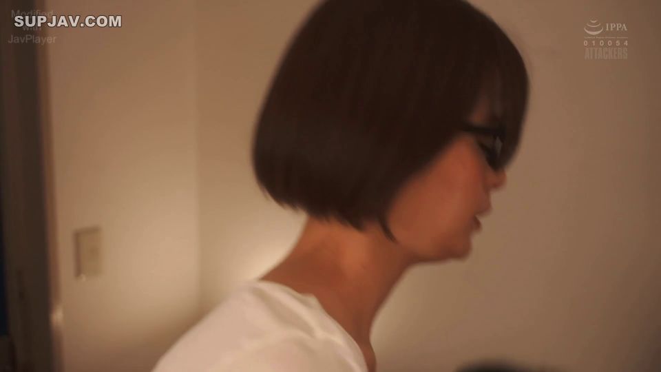 Reducing Mosaic ADN-411 挨拶もしてくれない無口で地味なお隣さんは僕のチ○ポを身勝手に求めて精子をこってり搾り取るんです