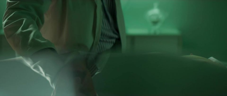 Adriana Esteves, Fernanda D'Umbra, Paula Possani - Assedio s01e09 (2018) HD 720p!!!