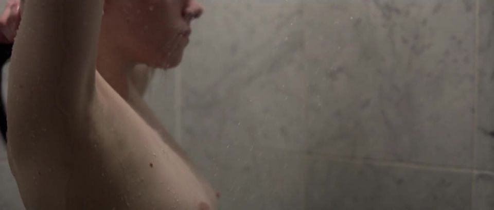 Emily Hampshire – Comma de Holder (2014 HD 720p!!!