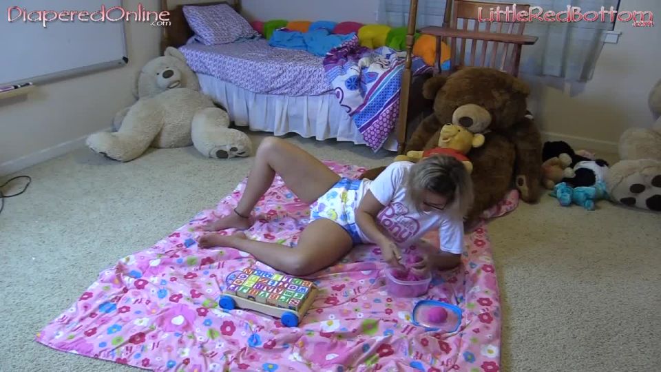 Diaperedonline2Red Red Kinetic Sand Toys