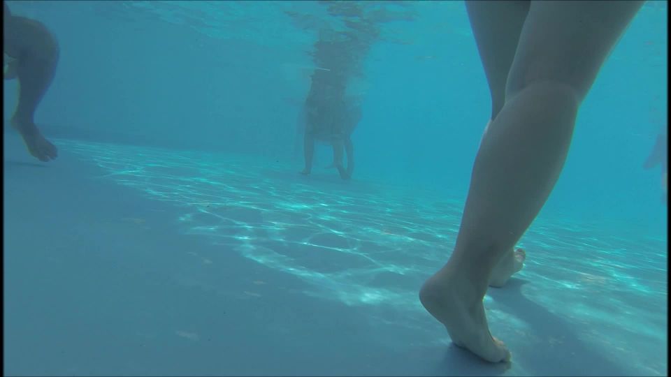 Underwater swimsuit tracking - YMUW-1031 on voyeur 