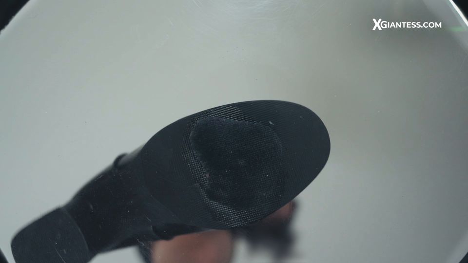 xxx clip 7 fumar fetiche chicas fetiche femdom porno XGiantess - Gigante Chica Cruces Shrunken Ex novio bajo sus botas - FullHD 1080p  aplastamiento