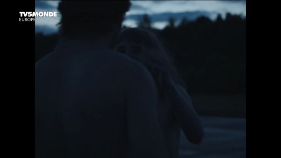 Lucie Debay - Uuquchiing (2018) HD 720p - (Celebridad porno)