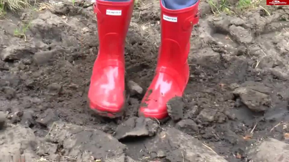 Miss - Doertie - Wichsanleitung mit Gummistiefeln 720P - Alemania