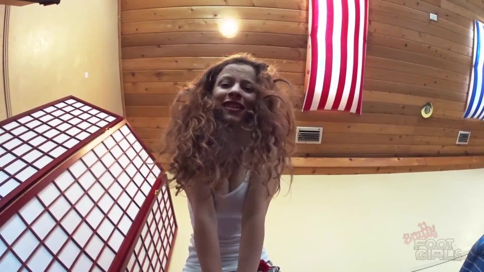 video en línea 27 fetiche femdom mal porno  Luna Sneaky Homework Encoger – BRATTY FOOT NIÑAS _ XBRATS  femdom