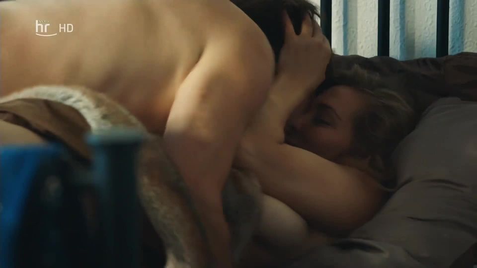 Viola Pobitschka - Wer aufgibt ist tot (2016) HD 1080p - [Celebrity porn]