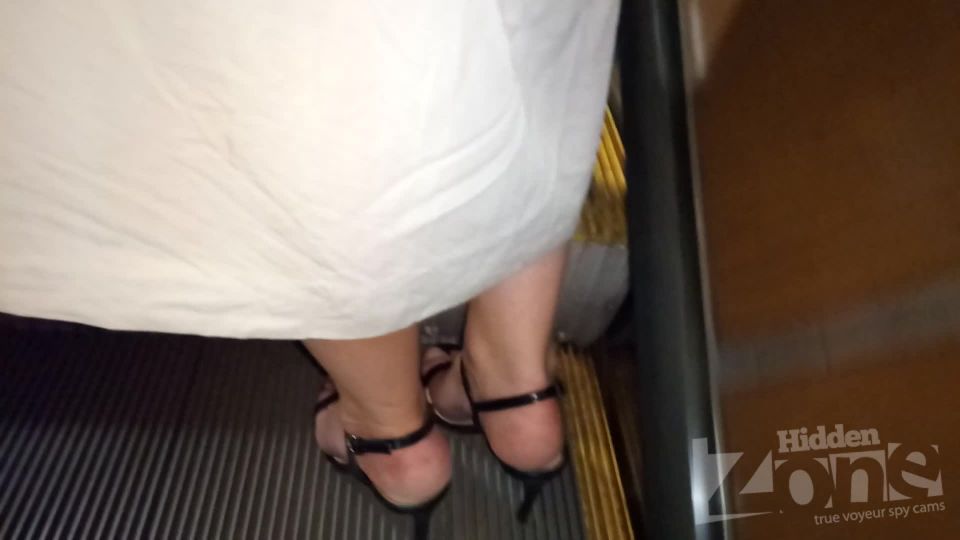 video 36 Under the skirt 37 | hidden camera | webcam 