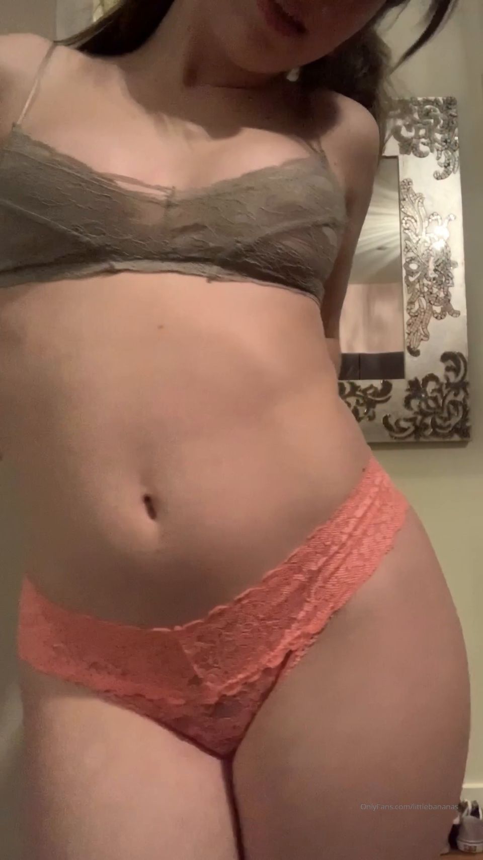 Solo en el vapor de Nikki La FaeFans Exclusives Revelado