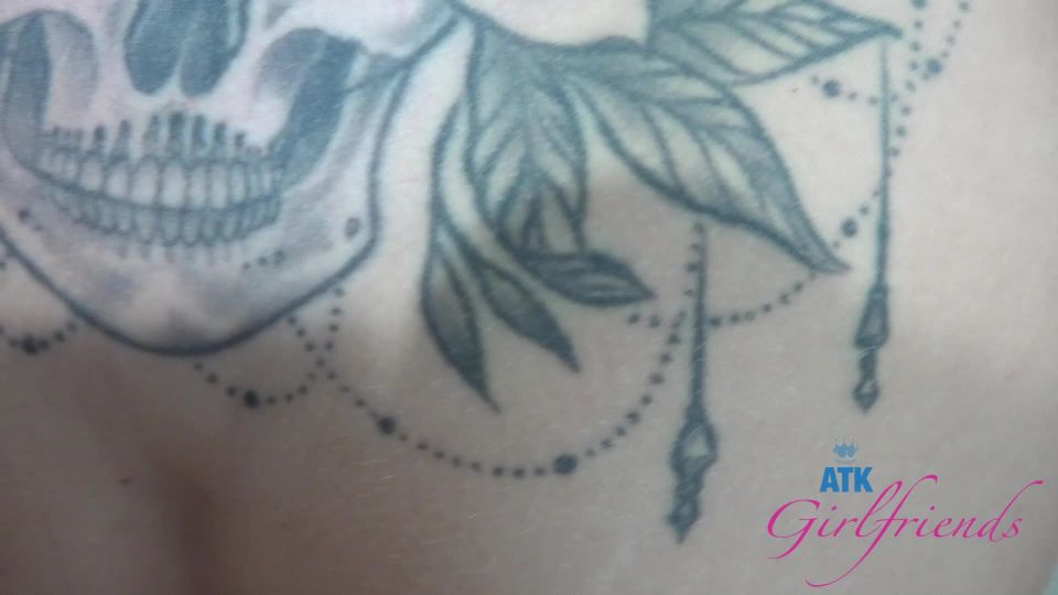 Macy Meadows Paradise Cove 2 (Amateur porn)