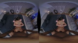 Ivy Ireland - Tangled Up In