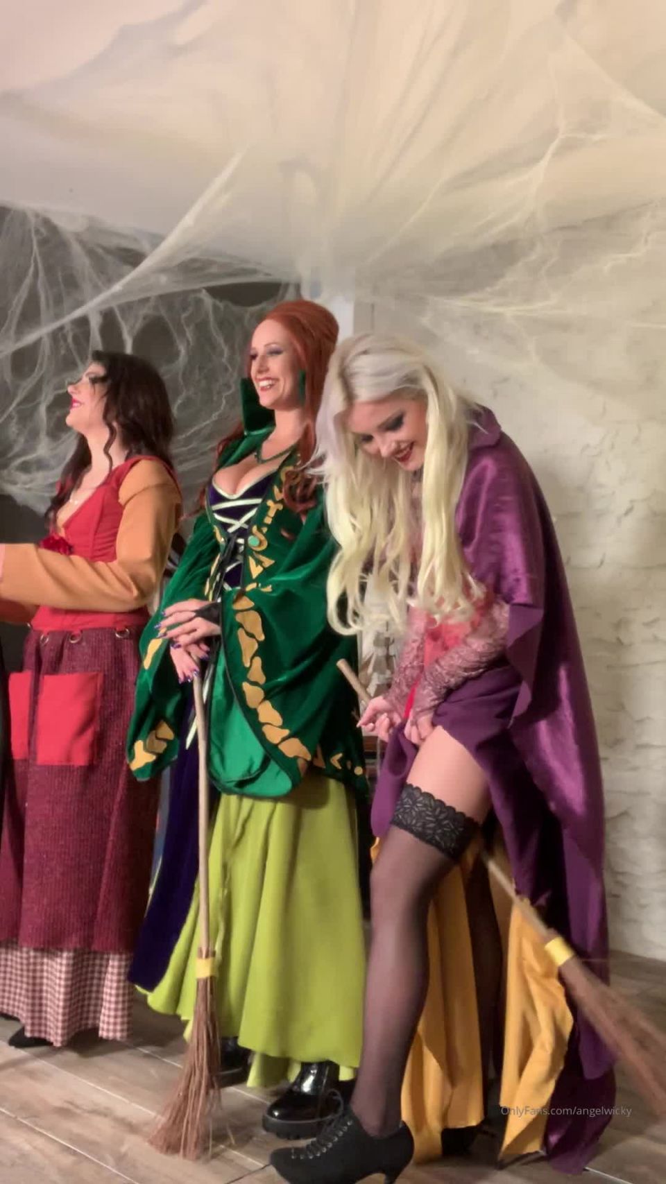 Angel Wicky Me valentina nappy and zazie sky as naughty witches in hocus pocus parody