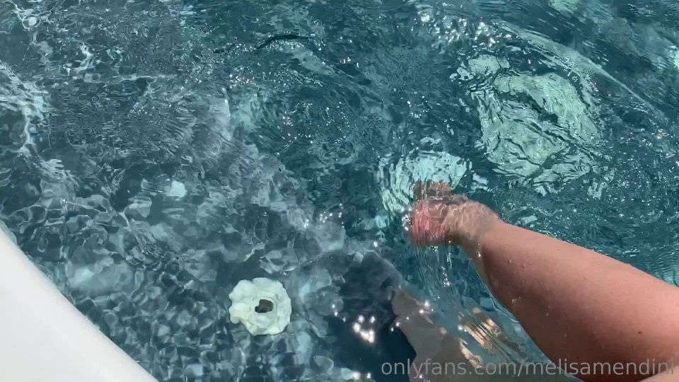 MelisaMendini () Melisamendini - para los fans de mis pies 11-06-2019