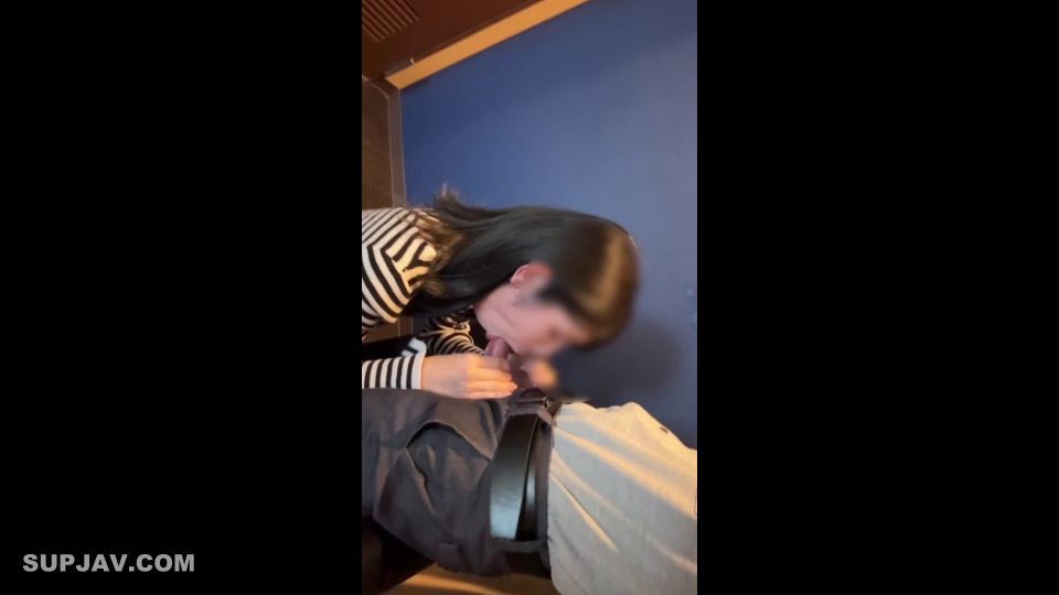 FC2PPV 4679057 女教師　喫煙所でフェラとセックス 糸をひく愛液