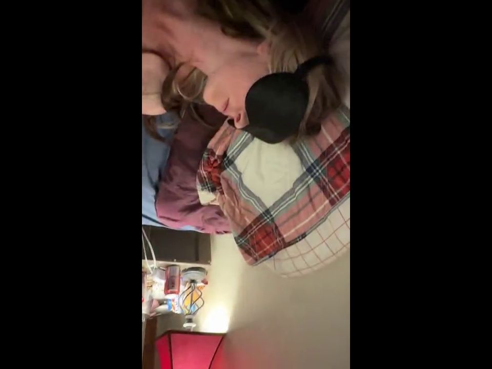 Feetyferg - Le encanta que le despierten así