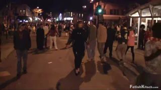 Kitty goma de látex en Halloween Vista rápida Porn - Nuevo sexo...