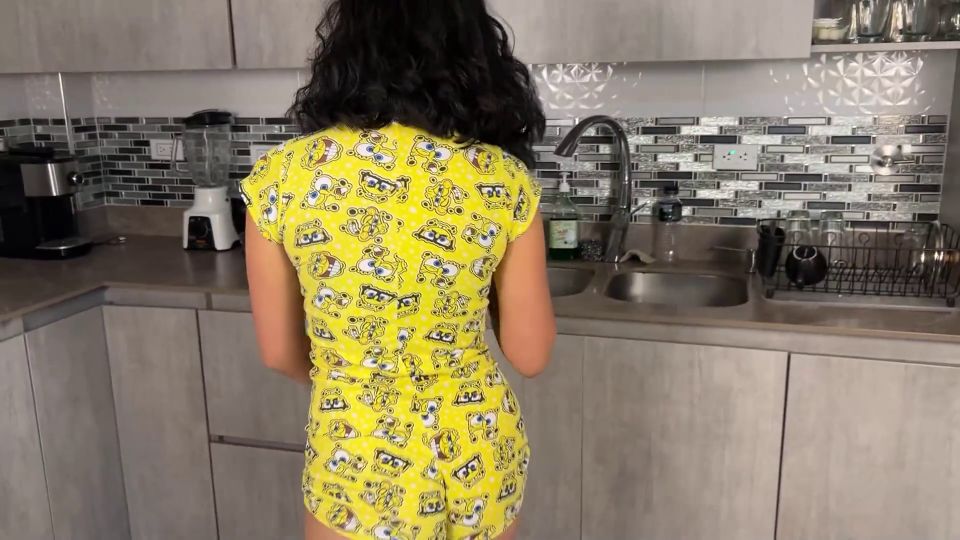 6302 Your Roommate Gets Stuck In The Kitchen Drawer