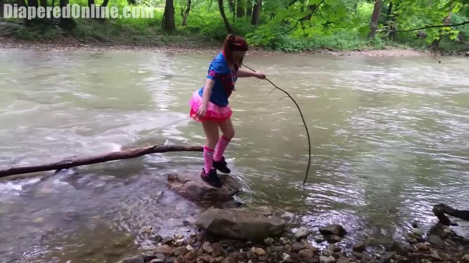 DiaperedonlineKaley Kaley Upskirt at River