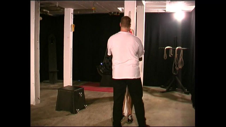 breastsinpain comArchiv - Melanie in a hard TIt Bondage Challenge