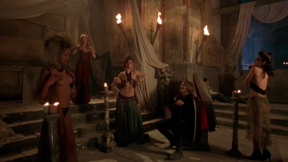 Adriana Butoi, Desiree Malonga, Simon Petric, Jennifer Lyons, Kommerina Deyoung - Transylmania (2009) HD 720p!!!