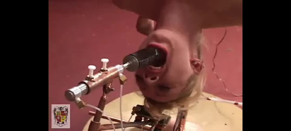 Casa de Gord16 03 12 Petal Benson - Arco de vuelta para Gord desnudo Parte II