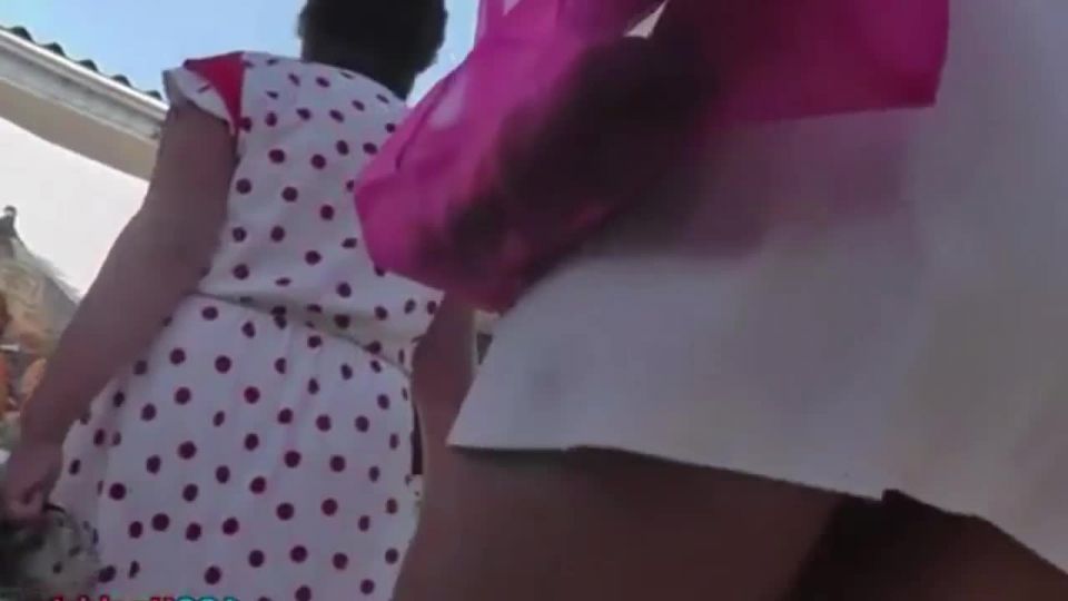 porno en línea clip 7 Upskirt No Bragas 3164  cámara oculta  webcam