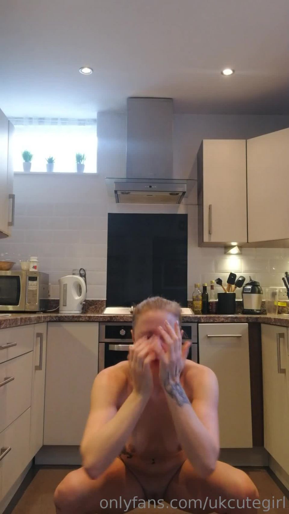 UKCuteGirl () Ukcutegirl - naked bring sally up challenge 17-01-2019
