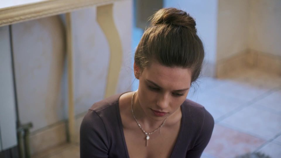 Alexandra Kashtanova, Liana Griba - Otel Feniks s01e01-04 (2021) HD 1080p - [Celebrity porn]