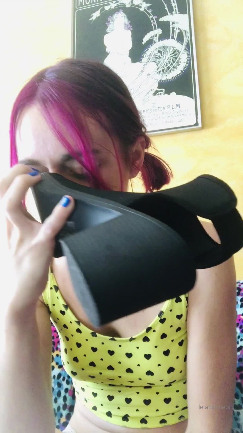  feet porn | leiafishnets  sniffing my boots and flats… are you jealous | leiafishnets