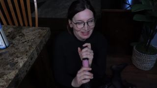 Gratis video 29 fetiche media Bettie Bondage – Profesor ayuda a tratar su pene Equino masivo, bondage Bettie en femdom porno