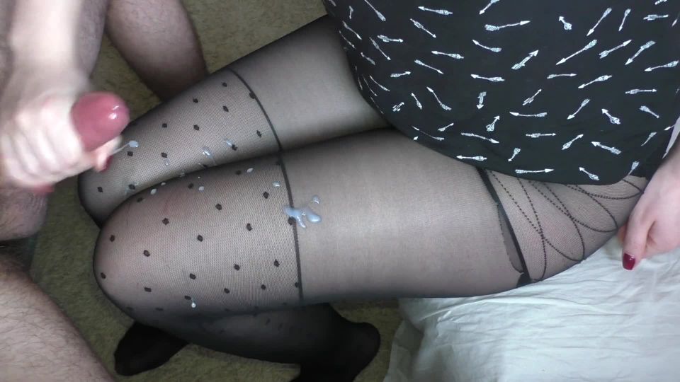 Teen Handjob - Cum on Legs in Sexy Pantyhose 