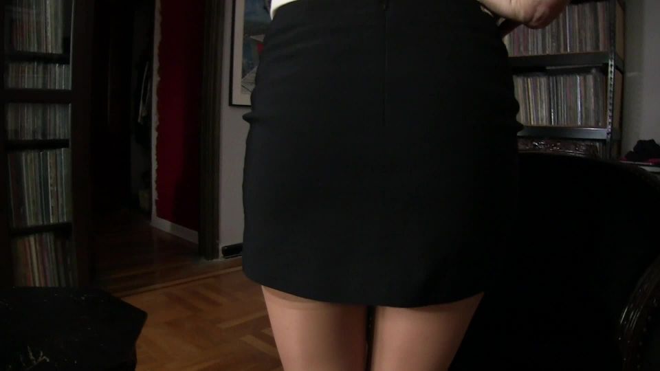 Ticklify Dee’s Ticklish Butt(Fetish porn)