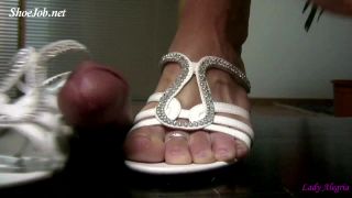 xxx video 8 Dominante Shoejob Con Mulas Blancas – Lady Alegria`s Piefetish en femdom porno tinder femdom