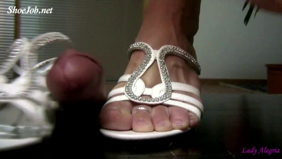 xxx video 8 Dominante Shoejob Con Mulas Blancas – Lady Alegria`s Piefetish en femdom porno tinder femdom