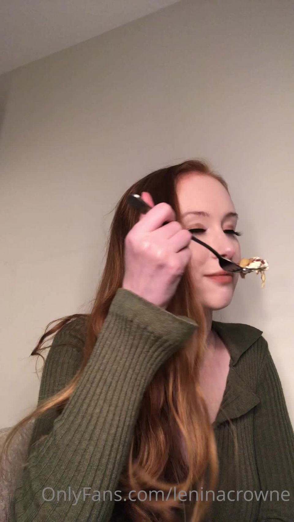 Lenina Crowne 2021-03-25-2064755686