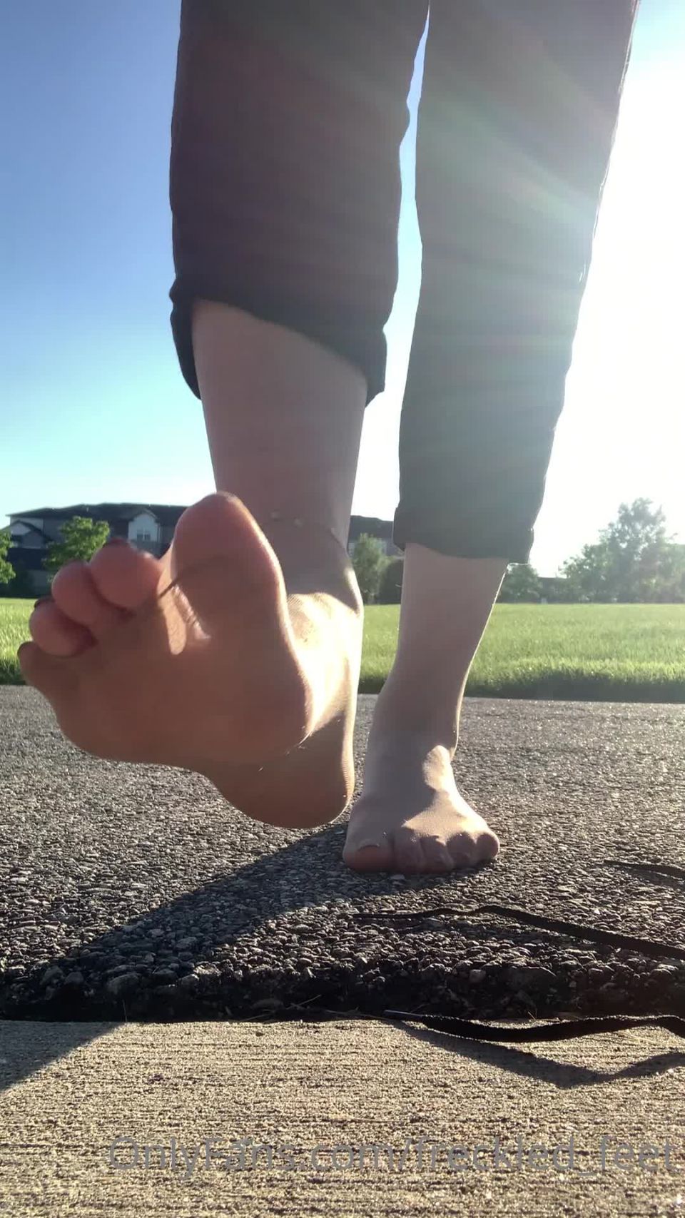 Freckled Feet22-06-2020 - ublic   dirty   nylons  I know one of y$all