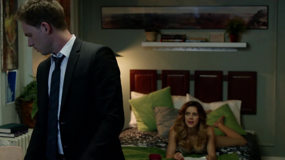 Elisabeth Hower - Suits s02e11 2012 HD