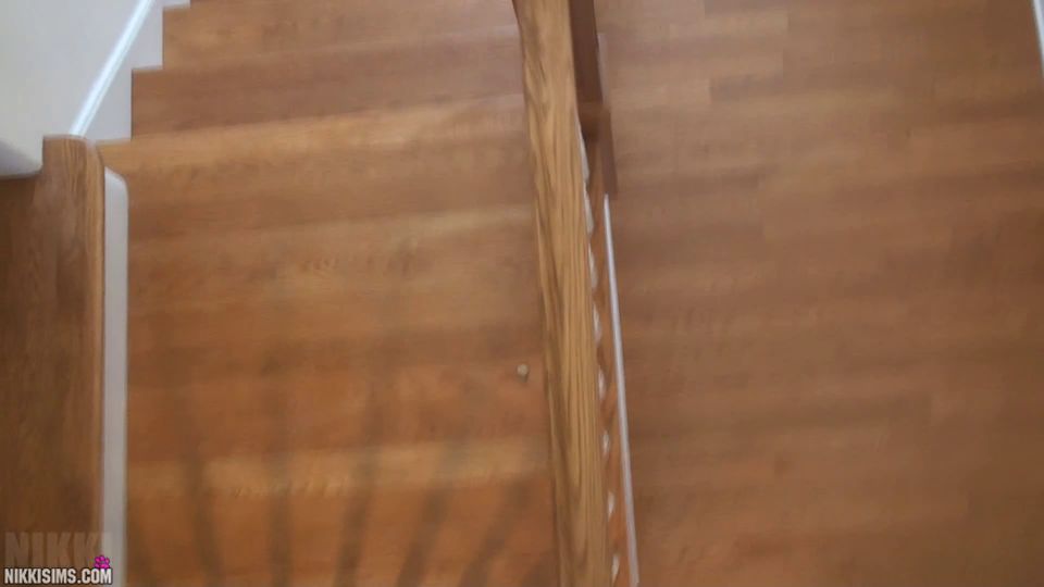 Nikki Sims 2012-2014 2013-07-05 moving out